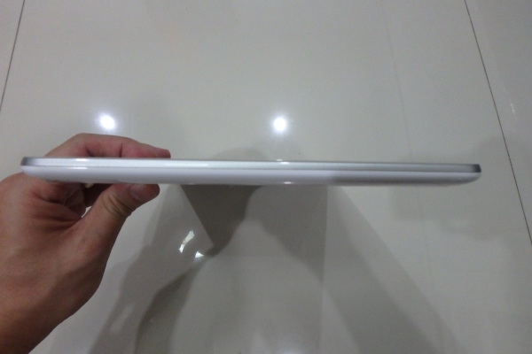 Samsung Galaxy TAB2 10.1 P5100 สภาพใหม่มาก ไร้ริ้วรอย มีที่ชาร์ท
