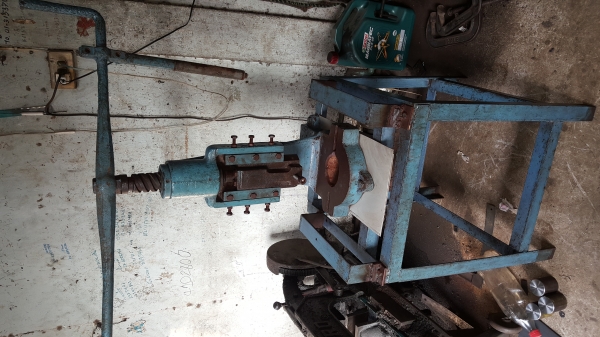 ปั้มเกลียว1"3/4สวยพร้อมใช้