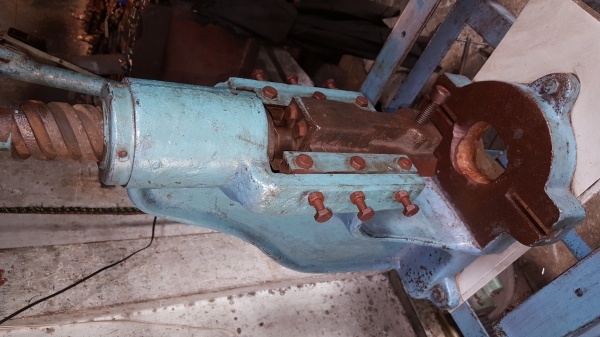 ปั้มเกลียว1"3/4สวยพร้อมใช้ ปั้มเกลียว1"3/4สวยพร้อมใช้