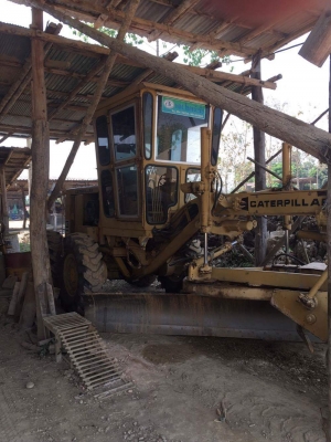 รถเกรด CAT 120G