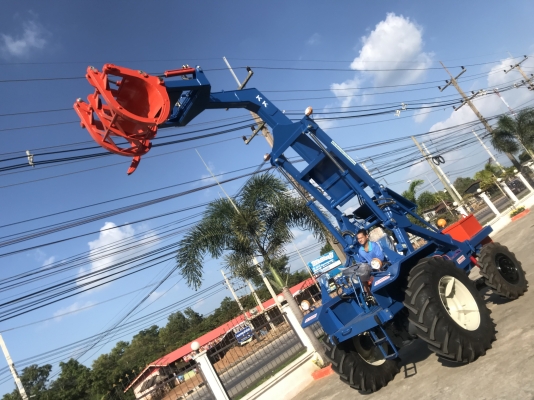 Sale&rsquo; รถคีบหลัง ( ไม้ยาง-ไม้ซุง ) FORD5000 นำเข้าสภาพดีมีรับประกัน เหล็กหนา+ไฮดรอลิคแรง จ.สระแก้ว