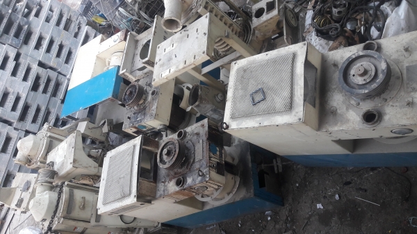 เครื่องขัดข้าว