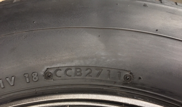 ล้อแม็ก ISUZU D-MAX Platinum สีเทาดำ ขอบ 15 พร้อมยาง 215-70-15 Bridgestone ปี 11