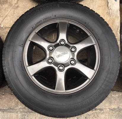 ล้อแม็ก ISUZU D-MAX Platinum สีเทาดำ ขอบ 15 พร้อมยาง 215-70-15 Bridgestone ปี 11