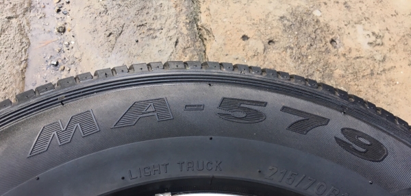 แม็ก ISUZU D-MAX Platinum ขอบ 15 พร้อมยาง 215-70-15 ปลายปี 16