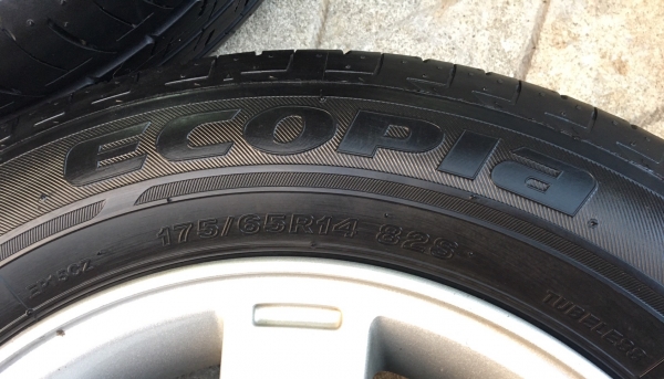 ล้อแม็ก Mitsu Mirage ขอบ 14 พร้อมยางป้ายแดง Bridgestone 175-65-14 ปลายปี 16