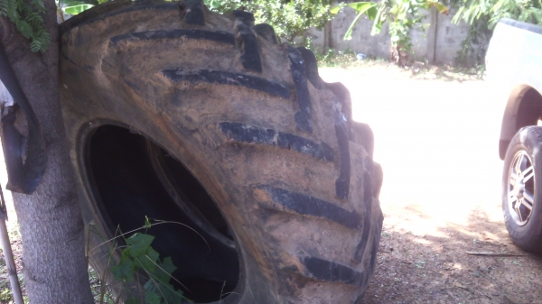 ยางรถไถ18.4ขอบ30