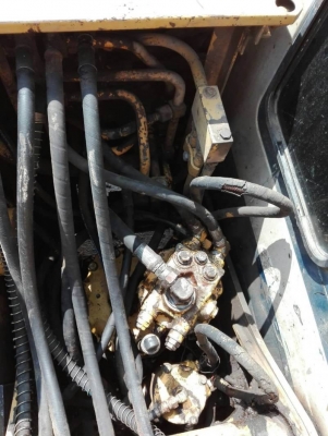 ขาย 395,000 บาท KOMATSU PC60-6 เครื่องดี ปั้มแรง โช่หนา. เอวแน่น ไฟฟ้าครบ เอกสารชื้อขาย   รถอยู่ จ.นครปฐม โทร&amp;ไอดีไลน์ 0610710295