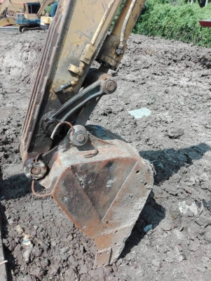 ขาย 395,000 บาท KOMATSU PC60-6 เครื่องดี ปั้มแรง โช่หนา. เอวแน่น ไฟฟ้าครบ เอกสารชื้อขาย   รถอยู่ จ.นครปฐม โทร&amp;ไอดีไลน์ 0610710295