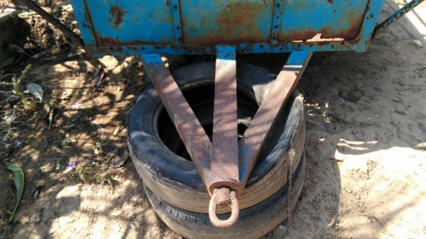 เทนเลอร์ลากติดท้ายรถไถ