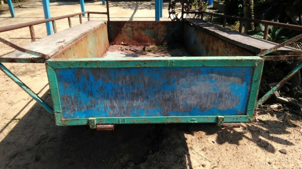 เทนเลอร์ลากติดท้ายรถไถ