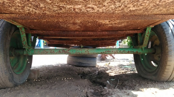 เทนเลอร์ลากติดท้ายรถไถ