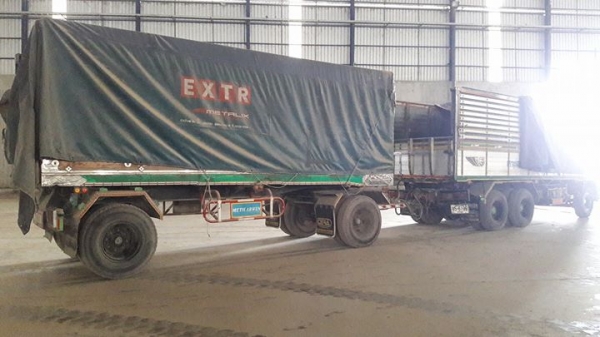 พ่วง 18 ล้อ ISUZU DECA FVZ195 แรง ปี 45 แม่กระบะมิเนียม - ดั้ม ยาว 6.30 ม. / ลูกสองคานกระบะไม้ - ดั้ม ยาว 6.40 ม.  ราคา 1.2 ล้านต่อรอง