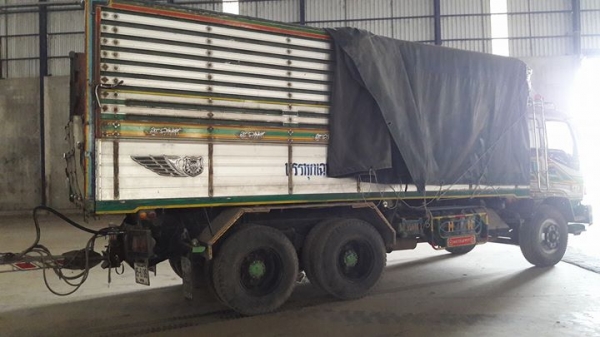 พ่วง 18 ล้อ ISUZU DECA FVZ195 แรง ปี 45 แม่กระบะมิเนียม - ดั้ม ยาว 6.30 ม. / ลูกสองคานกระบะไม้ - ดั้ม ยาว 6.40 ม.  ราคา 1.2 ล้านต่อรอง