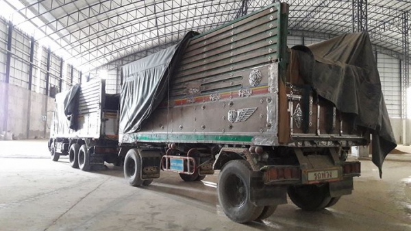 พ่วง 18 ล้อ ISUZU DECA FVZ195 แรง ปี 45 แม่กระบะมิเนียม - ดั้ม ยาว 6.30 ม. / ลูกสองคานกระบะไม้ - ดั้ม ยาว 6.40 ม.  ราคา 1.2 ล้านต่อรอง