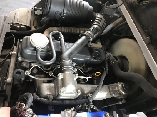 รถยกนิสสัน 2.5 ตัน เสาสูง 3 เมตร เข้าตู้ ติดแผงงาสไลด์ เครื่องดีเซล เกียร์ออโต้