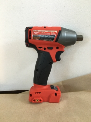 บล๊อกครึ่งนิ้วไร้สาย Milwaukee 2755-22 แรงบิต300Nm ตัวเปล่า ไม่มีแบตและแท่นชาร์จ ถอดน็อตล้อรถสบาย บล๊อกครึ่งนิ้วไร้สาย Milwaukee 2755-22 แรงบิต300Nm ตัวเปล่า ไม่มีแบตและแท่นชาร์จ ถอดน็อตล้อรถสบาย