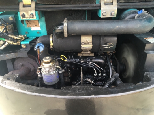 KOBELCO รุ่น: SK30UR-2 KOBELCO รุ่น: SK30UR-2