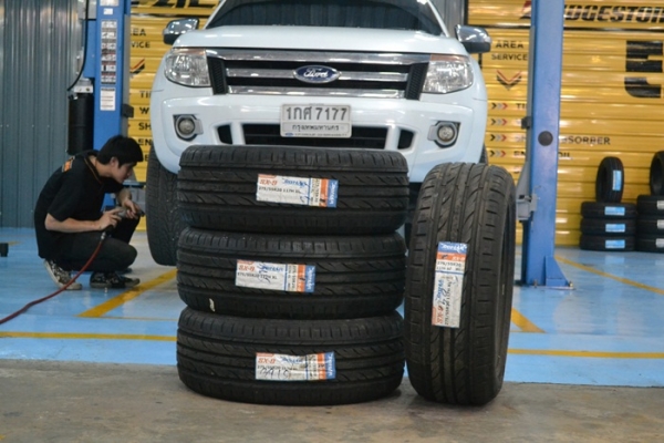 SONAR SX-9 275/55R20 ปี15 เส้นละ 2,500 บาท