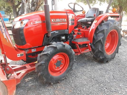 ขายรถไถL3608ปี55สีเดิมๆรถเดิมทุกจุดใบมีดผาลหลังพร้อมใช้งานครับ ขายรถไถL3608ปี55สีเดิมๆรถเดิมทุกจุดใบมีดผาลหลังพร้อมใช้งานครับ