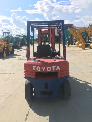 TOYOTA รุ่น: 5FGL25 TOYOTA รุ่น: 5FGL25