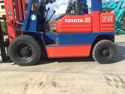 TOYOTA รุ่น: 5FGL25 TOYOTA รุ่น: 5FGL25