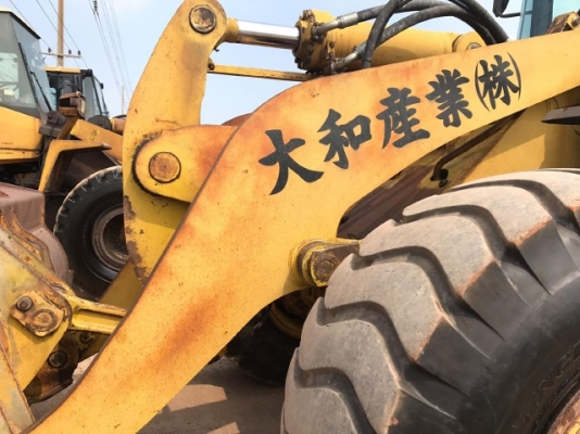 ขายรถตักล้อยาง KOMATSU WA400-3 รถนอกนำเข้าเองจากญี่ปุ่น สภาพสวยพร้อมใช้งาน มีVDOการทำงานครับ