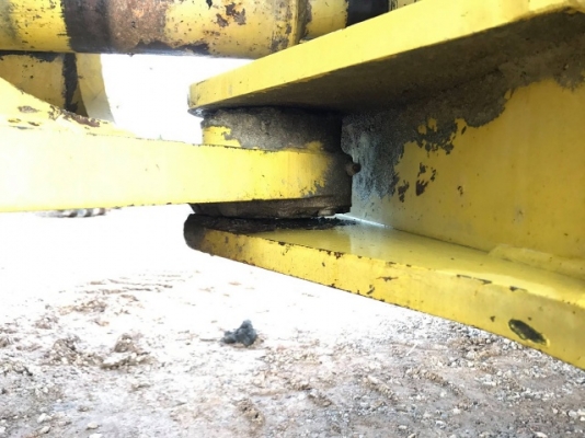 ขายรถตักล้อยาง KOMATSU WA400-3 รถนอกนำเข้าเองจากญี่ปุ่น สภาพสวยพร้อมใช้งาน มีVDOการทำงานครับ