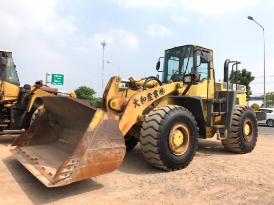 ขายรถตักล้อยาง KOMATSU WA400-3 รถนอกนำเข้าเองจากญี่ปุ่น สภาพสวยพร้อมใช้งาน มีVDOการทำงานครับ