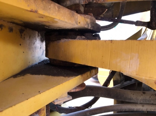 ขายรถตักล้อยาง KOMATSU WA400-3 รถนอกนำเข้าเองจากญี่ปุ่น สภาพสวยพร้อมใช้งาน มีVDOการทำงานครับ