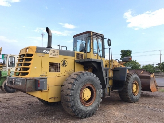 ขายรถตักล้อยาง KOMATSU WA400-3 รถนอกนำเข้าเองจากญี่ปุ่น สภาพสวยพร้อมใช้งาน มีVDOการทำงานครับ