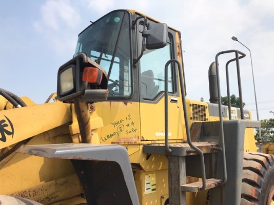 ขายรถตักล้อยาง KOMATSU WA400-3 รถนอกนำเข้าเองจากญี่ปุ่น สภาพสวยพร้อมใช้งาน มีVDOการทำงานครับ