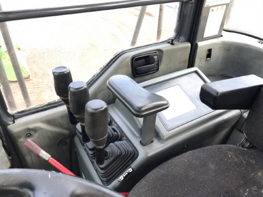 ขายรถตักล้อยาง KOMATSU WA400-3 รถนอกนำเข้าเองจากญี่ปุ่น สภาพสวยพร้อมใช้งาน มีVDOการทำงานครับ