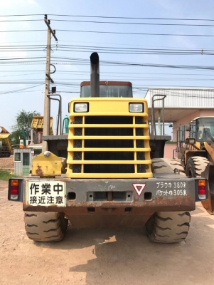 ขายรถตักล้อยาง KOMATSU WA400-3 รถนอกนำเข้าเองจากญี่ปุ่น สภาพสวยพร้อมใช้งาน มีVDOการทำงานครับ