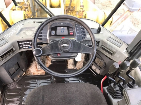 ขายรถตักล้อยาง KOMATSU WA400-3 รถนอกนำเข้าเองจากญี่ปุ่น สภาพสวยพร้อมใช้งาน มีVDOการทำงานครับ