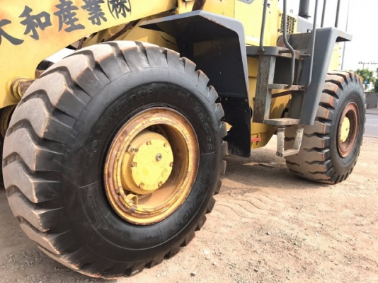 ขายรถตักล้อยาง KOMATSU WA400-3 รถนอกนำเข้าเองจากญี่ปุ่น สภาพสวยพร้อมใช้งาน มีVDOการทำงานครับ