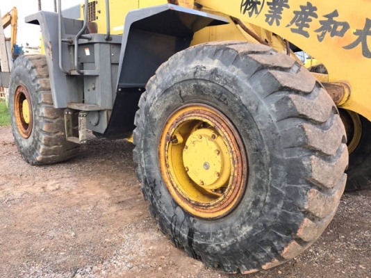ขายรถตักล้อยาง KOMATSU WA400-3 รถนอกนำเข้าเองจากญี่ปุ่น สภาพสวยพร้อมใช้งาน มีVDOการทำงานครับ