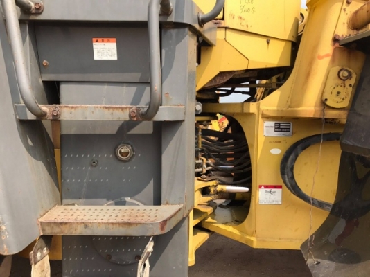 ขายรถตักล้อยาง KOMATSU WA400-3 รถนอกนำเข้าเองจากญี่ปุ่น สภาพสวยพร้อมใช้งาน มีVDOการทำงานครับ