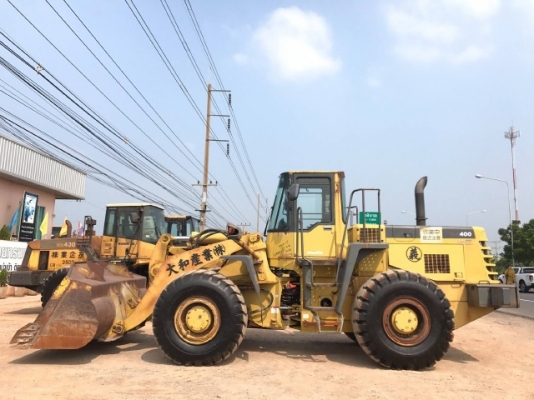 ขายรถตักล้อยาง KOMATSU WA400-3 รถนอกนำเข้าเองจากญี่ปุ่น สภาพสวยพร้อมใช้งาน มีVDOการทำงานครับ