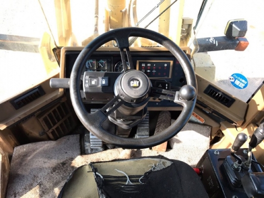 ขายรถตักล้อยาง CAT 924F รถนอกนำเข้าเองจากญี่ปุ่น สภาพสวยพร้อมใช้งาน ขายรถตักล้อยาง CAT 924F รถนอกนำเข้าเองจากญี่ปุ่น สภาพสวยพร้อมใช้งาน