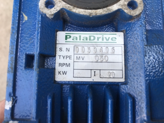 ขายชุดมอเตอร์เกียร์ Siemens 0.5HP. 380V หัวเกียร์ Paladrive อัตราทด 1:20 เพลาออกประมาณ 68รอบต่อนาที สภาพสวย หมุนนิ่ม พร้อมใช้งาน ขายชุดมอเตอร์เกียร์ Siemens 0.5HP. 380V หัวเกียร์ Paladrive อัตราทด 1:20 เพลาออกประมาณ 68รอบต่อนาที สภาพสวย หมุนนิ่ม พร้อมใช้งาน