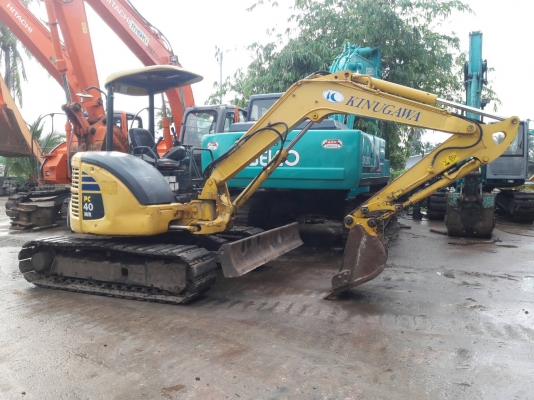 ขายKOMATSU PC40MR-2  เก่าญี่ปุ่นแท้  เดิมๆๆ  มีลายแย๊ก  8,XXX  ชั่วโมง  เครื่องปั๊มแห้ง  โทร 089-3818694  ดวงนภา