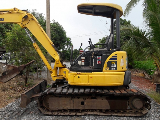 ขายKOMATSU PC40MR-2  เก่าญี่ปุ่นแท้  เดิมๆๆ  มีลายแย๊ก  8,XXX  ชั่วโมง  เครื่องปั๊มแห้ง  โทร 089-3818694  ดวงนภา