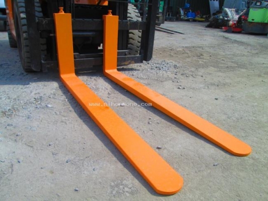 รถยก TOYOTA รุ่น 02-7FD25 ยกน้ำหนักได้ 2.5 ตัน / เสาสูง 3 m. รหัสสินค้า 81004692  ติดต่อ 081-8283376  www.nihonmono.com