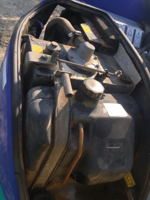 ขาย komatsu pc27mr-1นำเข้าญี่ปุ่น ไม่เคยใช้ในไทย โทร 086-1602189