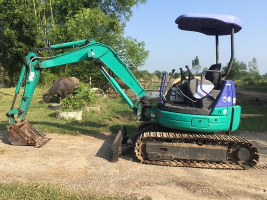 ขาย komatsu pc27mr-1นำเข้าญี่ปุ่น ไม่เคยใช้ในไทย โทร 086-1602189