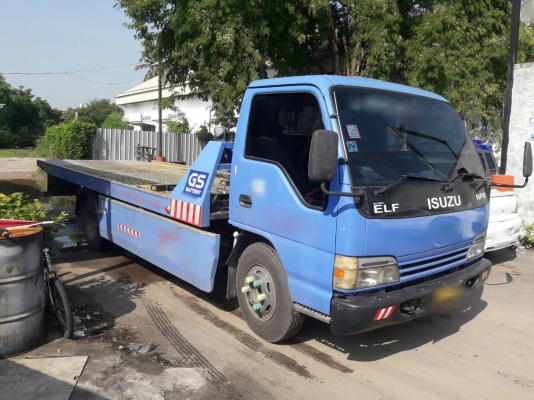 รถอีซูซุ 6 ล้อ  ( รถ สไลด์ )  NPR 130 แรงม้า ปี 47.       สนใจติดต่อ    081 - 6079515