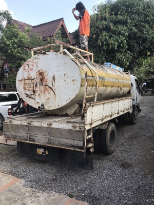 ขายด่วน ถังน้ำ ติด6ล้อ 6000ลิคร พร้อมชุดปั่น ไม่มีเกียร์แปะ ขาย35000