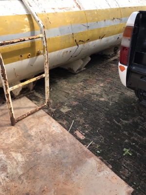 ขายด่วน ถังน้ำ ติด6ล้อ 6000ลิคร พร้อมชุดปั่น ไม่มีเกียร์แปะ ขาย35000