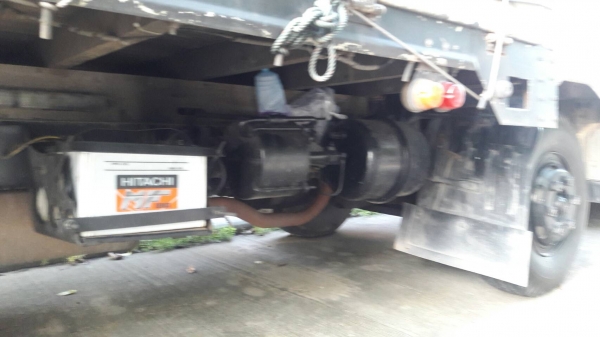 ขายด่วน 6 ล้อ hino 779  117 แรง  ยาว 5.50 เมตร กะบะล่อง ขายด่วน 6 ล้อ hino 779  117 แรง  ยาว 5.50 เมตร กะบะล่อง